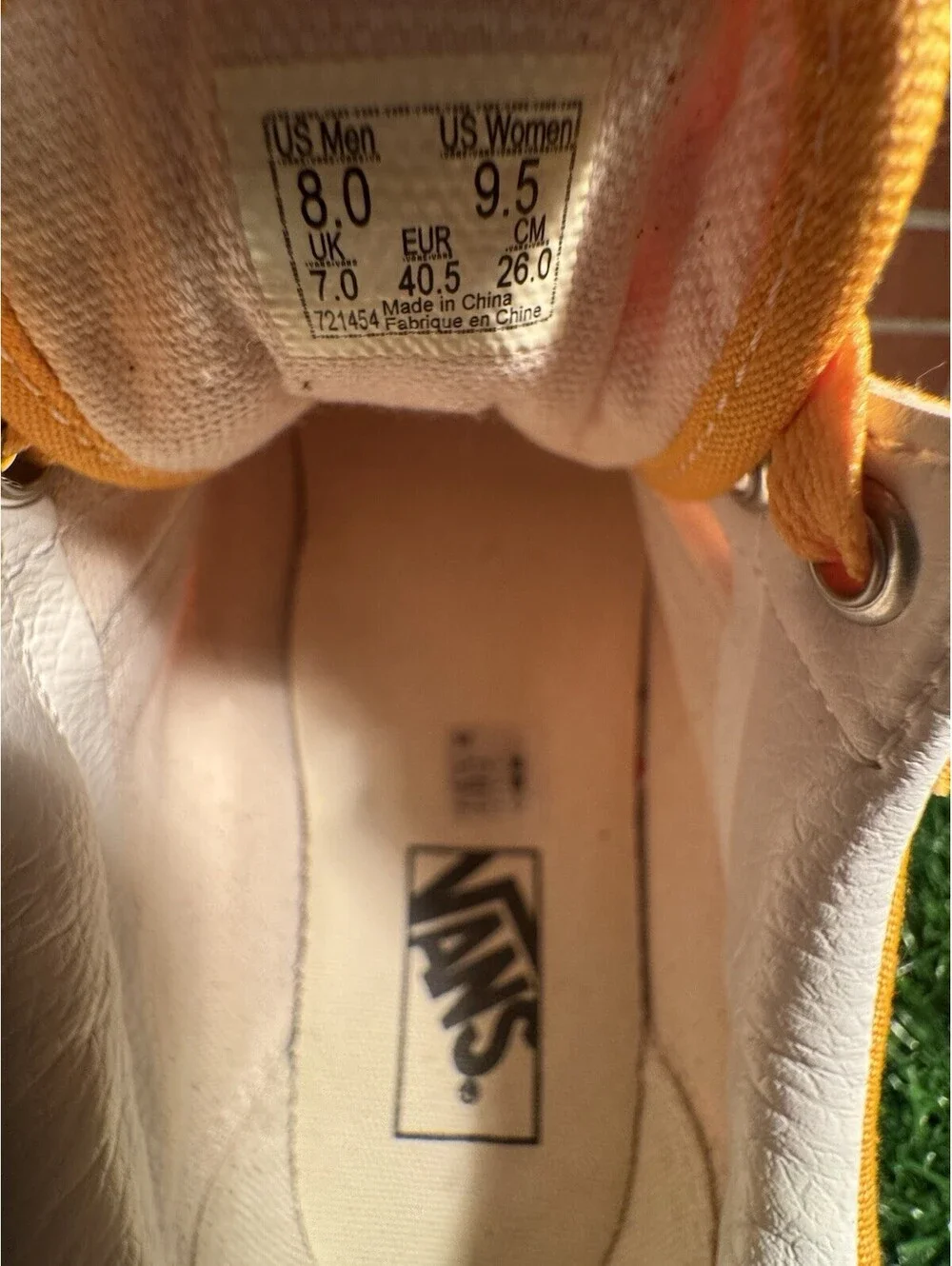 Size 8 - Vans Old Skool Wave - VN0A3WKT4S3